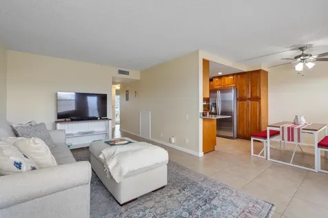 3044 Wolverton C Boca Raton FL 33434