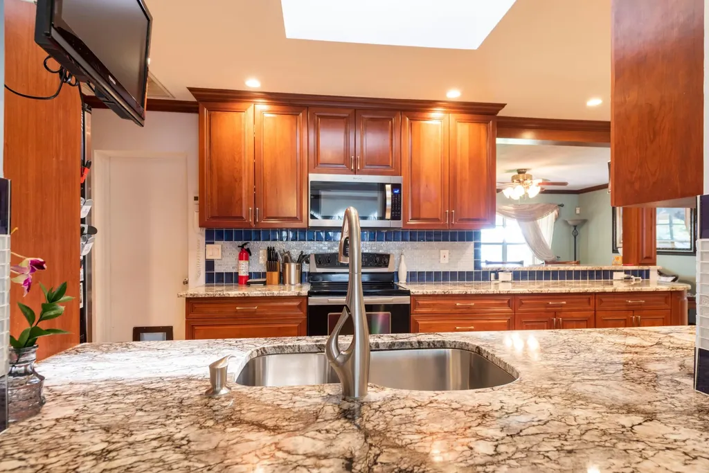 510 S 58th Court Hollywood FL 33023
