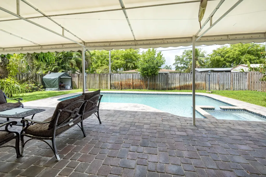 510 S 58th Court Hollywood FL 33023