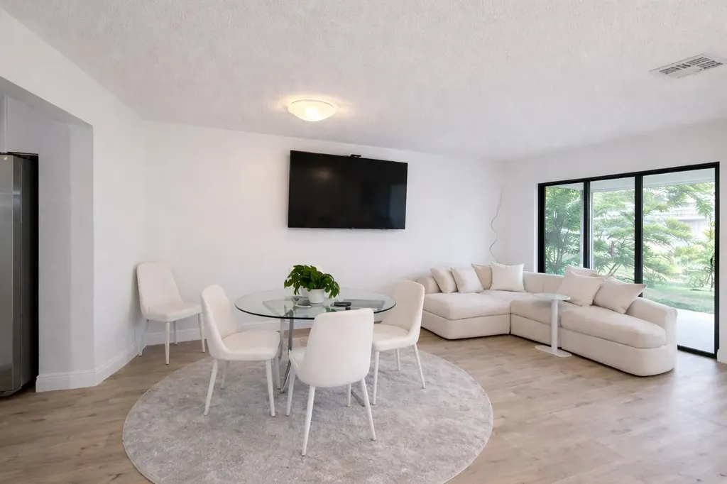 4 Westgate Lane Boynton Beach FL 33436
