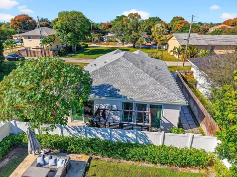 341 Oak Alley Delray Beach FL 33444