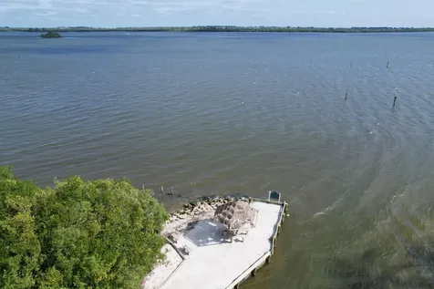 5720 Pelican Pointe Drive Sebastian FL 32958