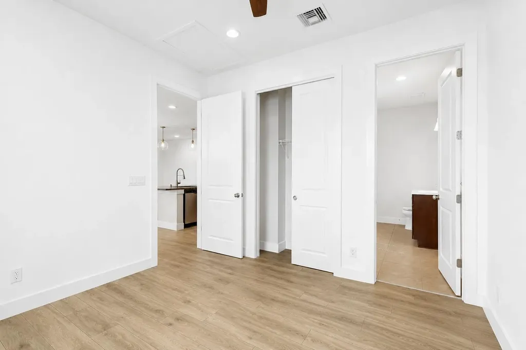 6044 Curie Place Palm Beach Gardens FL 33418