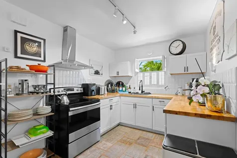 1828 N Ocean Breeze Lake Worth Beach FL 33460
