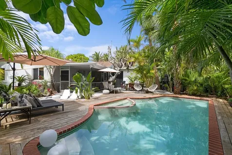 1828 N Ocean Breeze Lake Worth Beach FL 33460