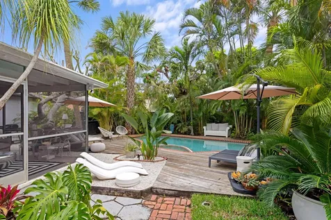 1828 N Ocean Breeze Lake Worth Beach FL 33460