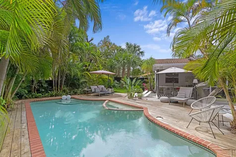 1828 N Ocean Breeze Lake Worth Beach FL 33460