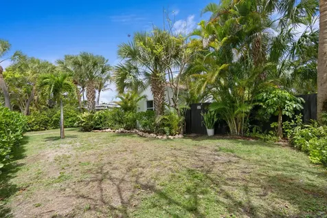 1828 N Ocean Breeze Lake Worth Beach FL 33460