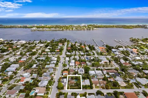1828 N Ocean Breeze Lake Worth Beach FL 33460