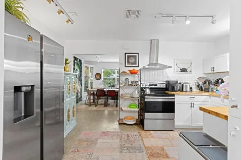 1828 N Ocean Breeze Lake Worth Beach FL 33460