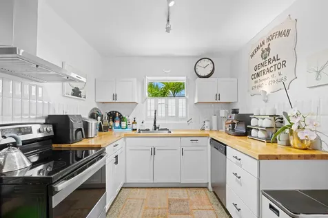 1828 N Ocean Breeze Lake Worth Beach FL 33460