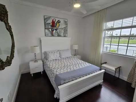 10311 Peninsula Place Parkland FL 33076