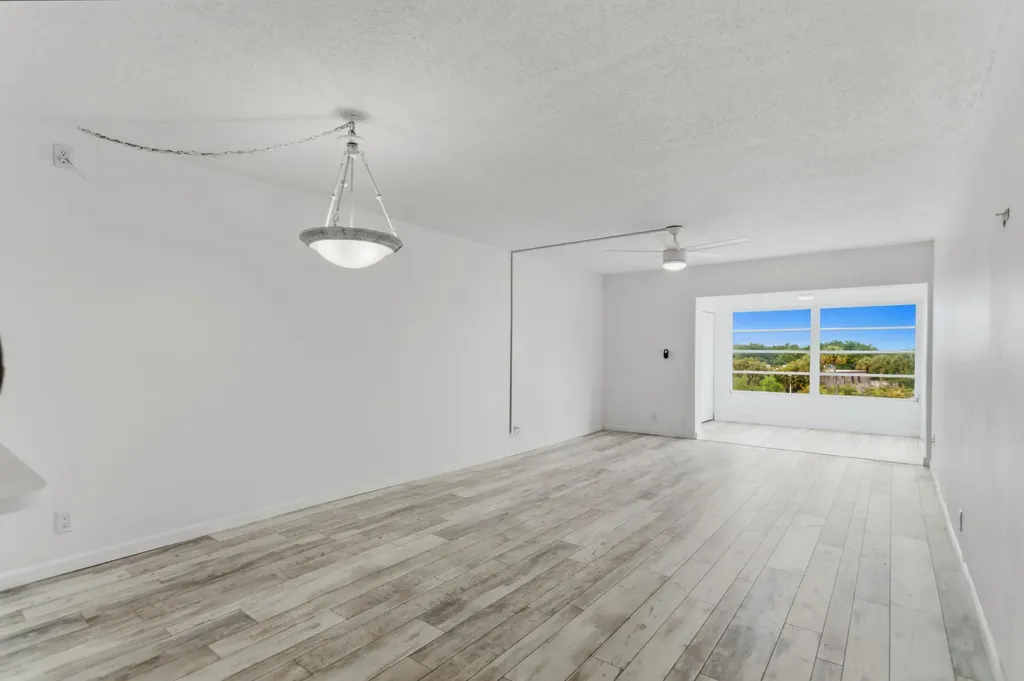 9233 SW 8th Street Boca Raton FL 33428