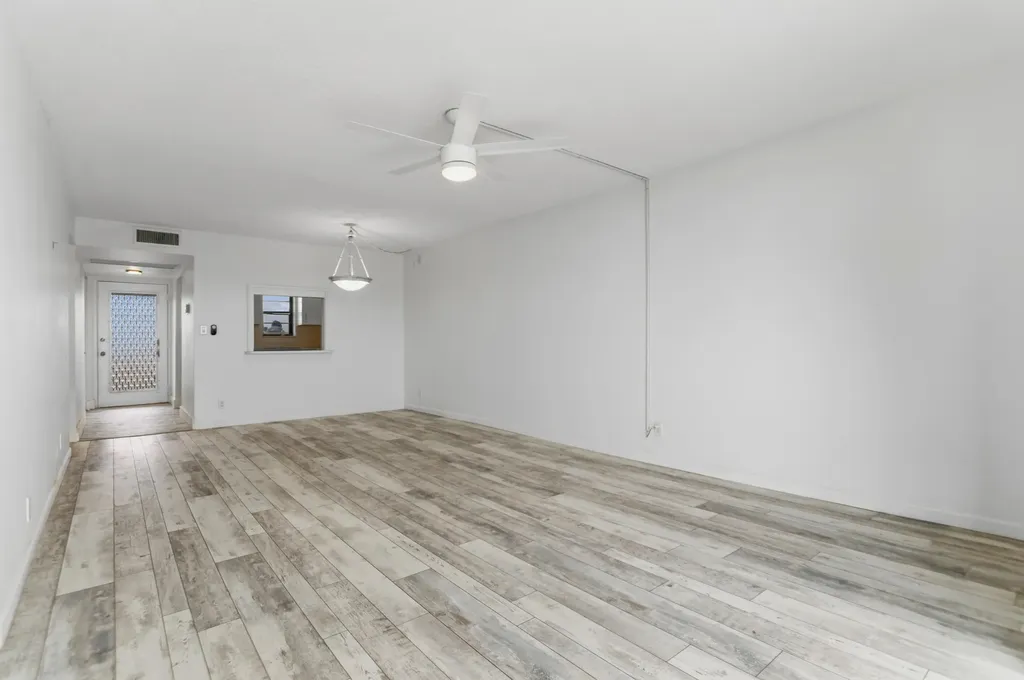 9233 SW 8th Street Boca Raton FL 33428