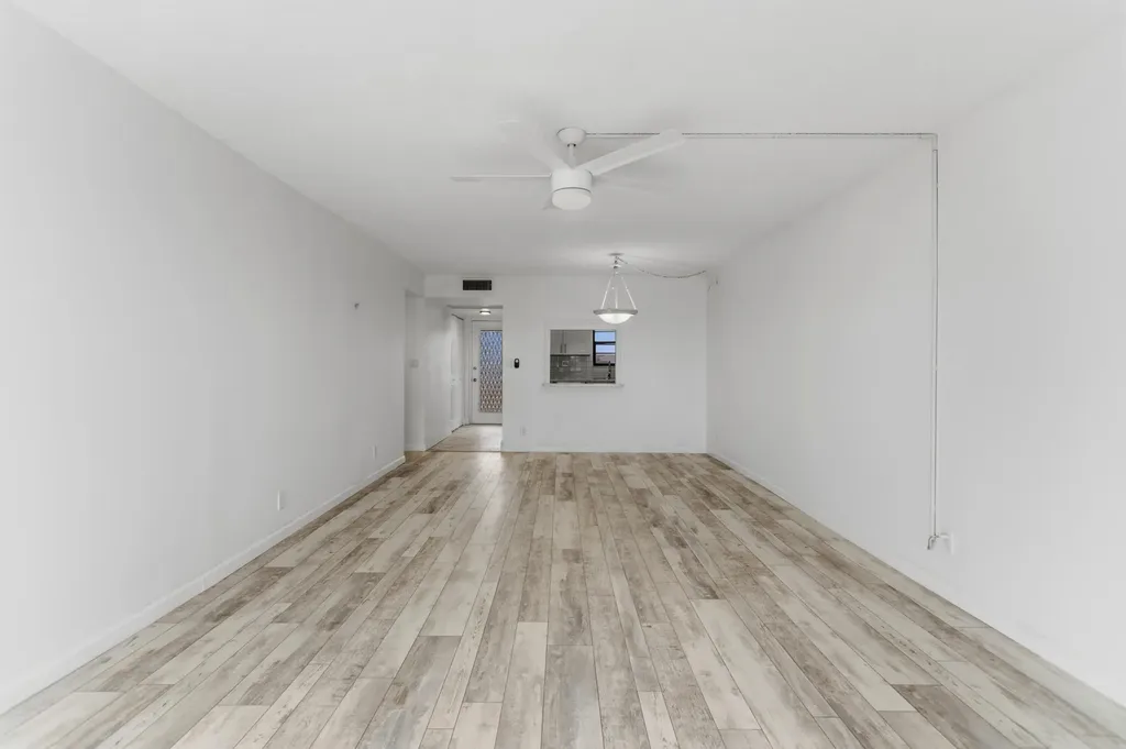 9233 SW 8th Street Boca Raton FL 33428