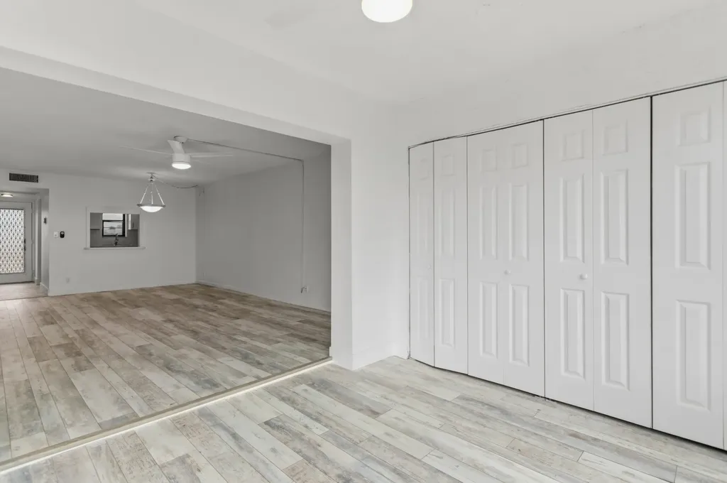 9233 SW 8th Street Boca Raton FL 33428