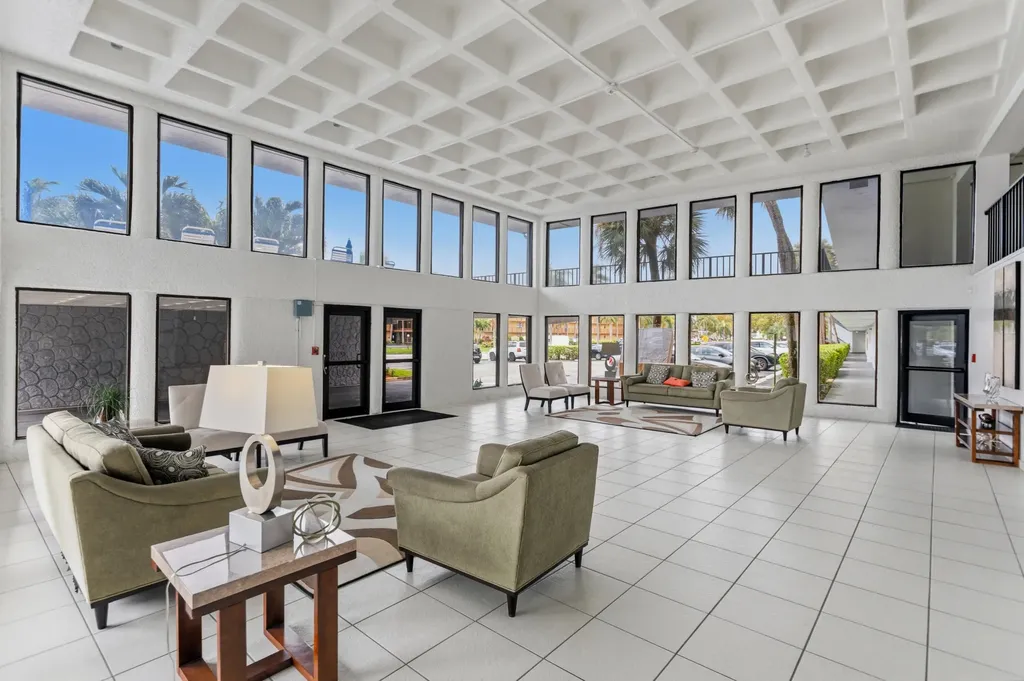 9233 SW 8th Street Boca Raton FL 33428