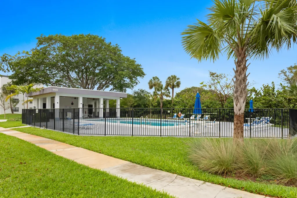 9233 SW 8th Street Boca Raton FL 33428