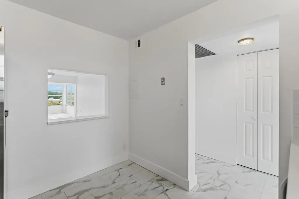 9233 SW 8th Street Boca Raton FL 33428