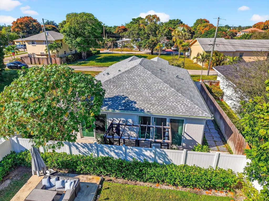 341 Oak Alley Delray Beach FL 33444