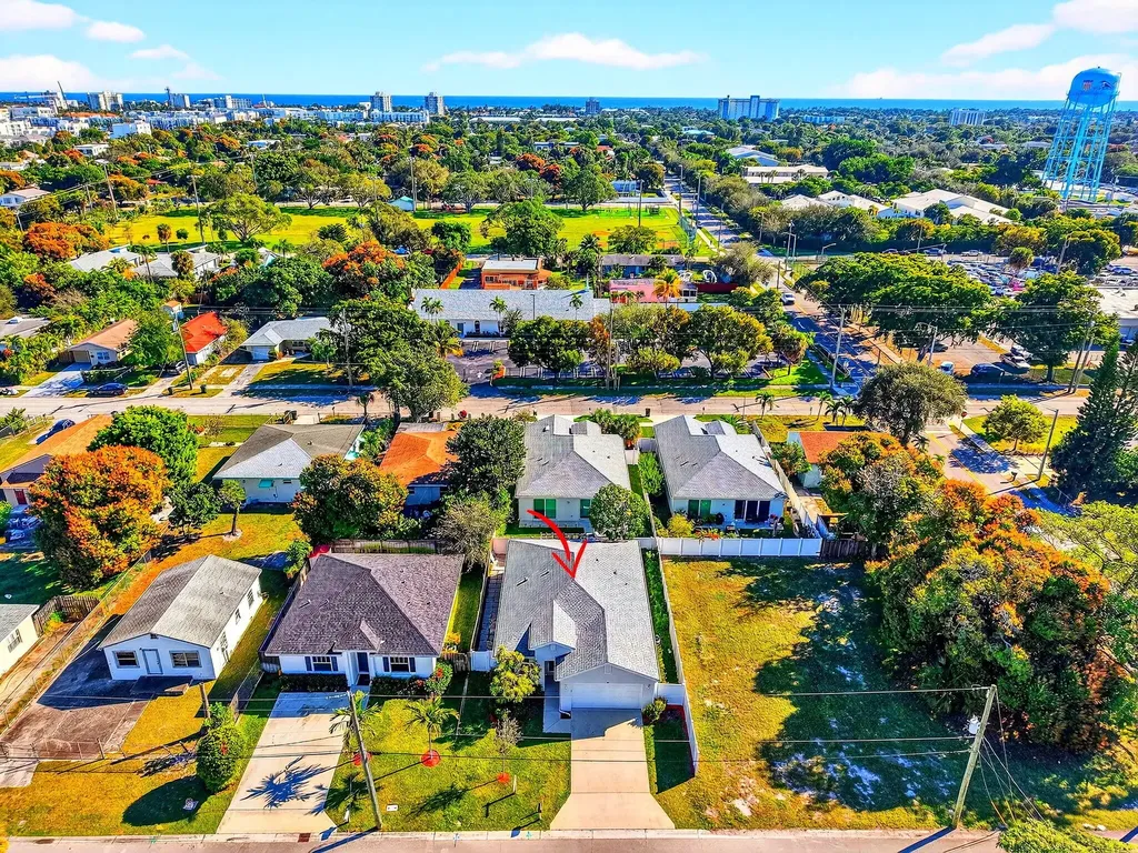341 Oak Alley Delray Beach FL 33444