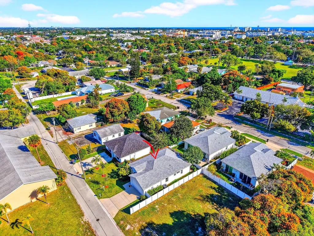 341 Oak Alley Delray Beach FL 33444