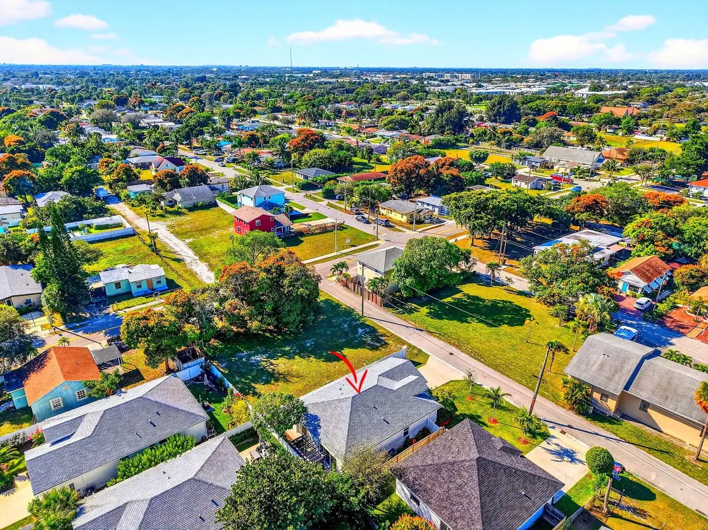 341 Oak Alley Delray Beach FL 33444