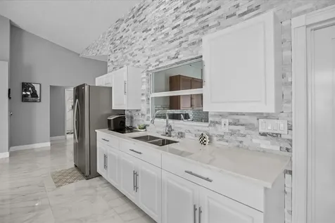 471 NW Sherbrooke Avenue Port St Lucie FL 34983