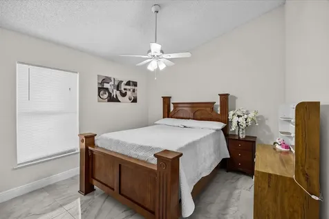 471 NW Sherbrooke Avenue Port St Lucie FL 34983
