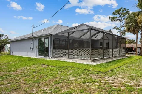 471 NW Sherbrooke Avenue Port St Lucie FL 34983
