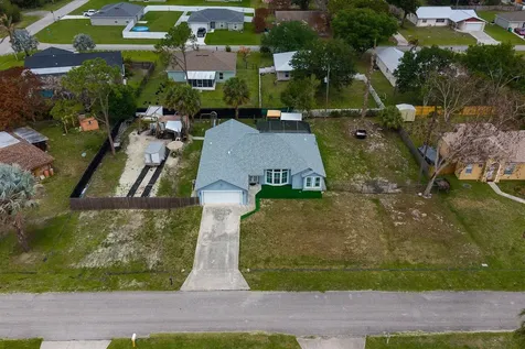 471 NW Sherbrooke Avenue Port St Lucie FL 34983