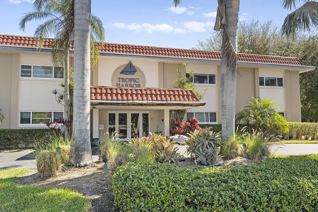 3401 Spanish Trail Delray Beach FL 33483