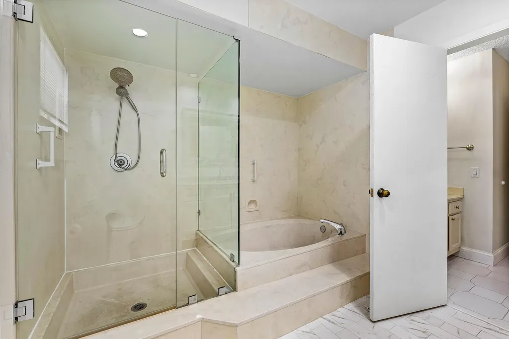 6157 Old Court Road Boca Raton FL 33433