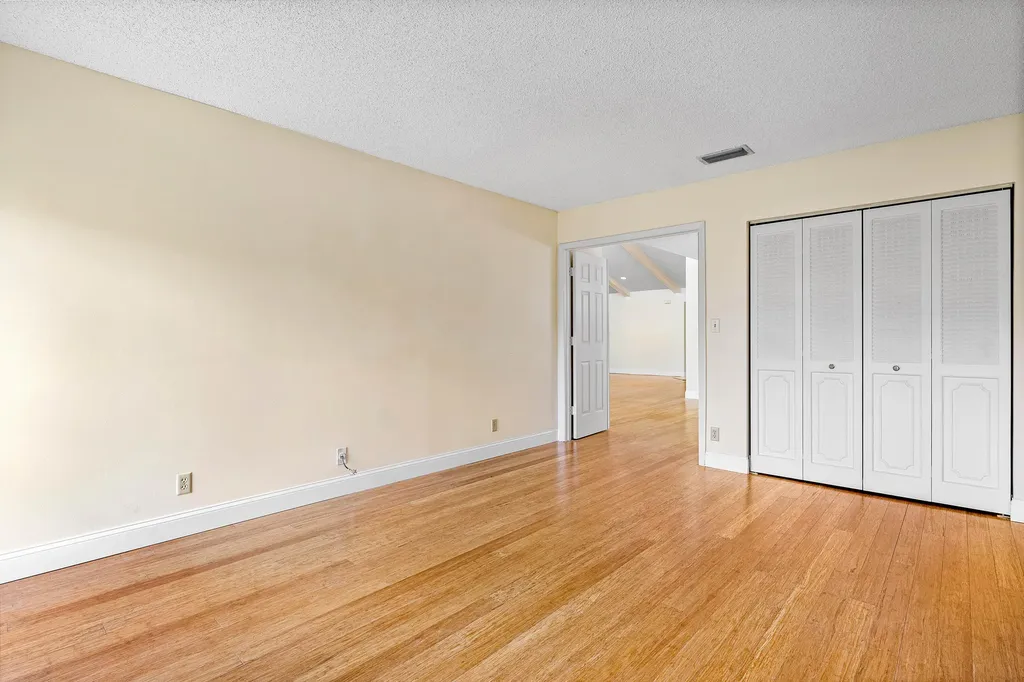 6157 Old Court Road Boca Raton FL 33433