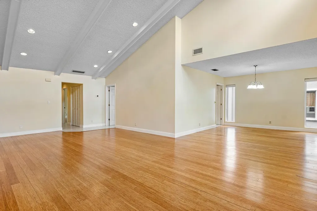 6157 Old Court Road Boca Raton FL 33433