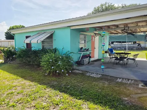1501 Lake W Okeechobee FL 34974