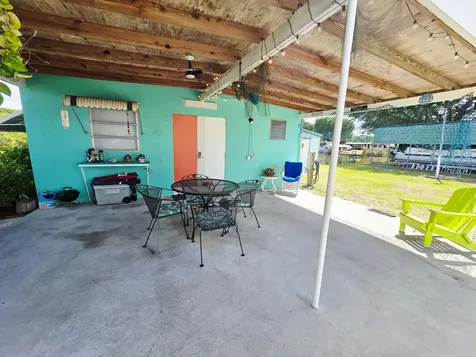 1501 W Lake Drive Drive W Okeechobee FL 34974