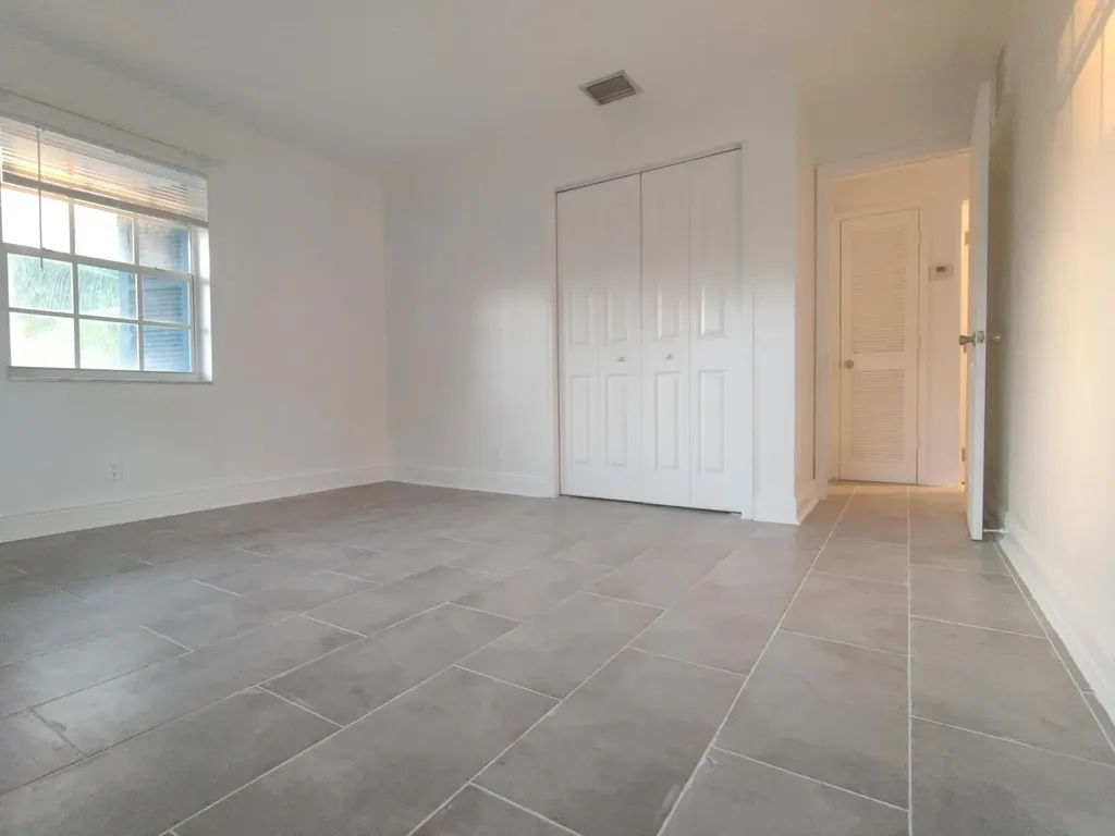 4905 N Flagler Drive West Palm Beach FL 33407