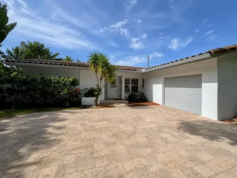 3230 Aqua Vista Drive Pompano Beach FL 33062
