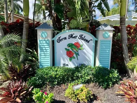 3230 Aqua Vista Drive Pompano Beach FL 33062