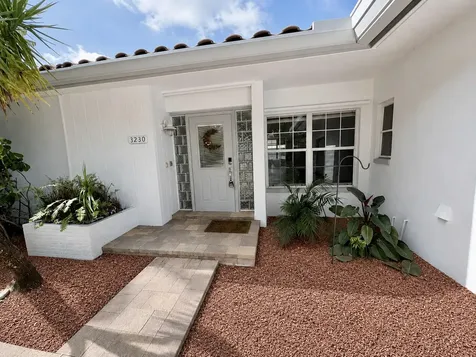 3230 Aqua Vista Drive Pompano Beach FL 33062