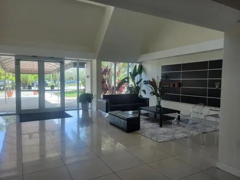120 Lakeview Drive Weston FL 33326
