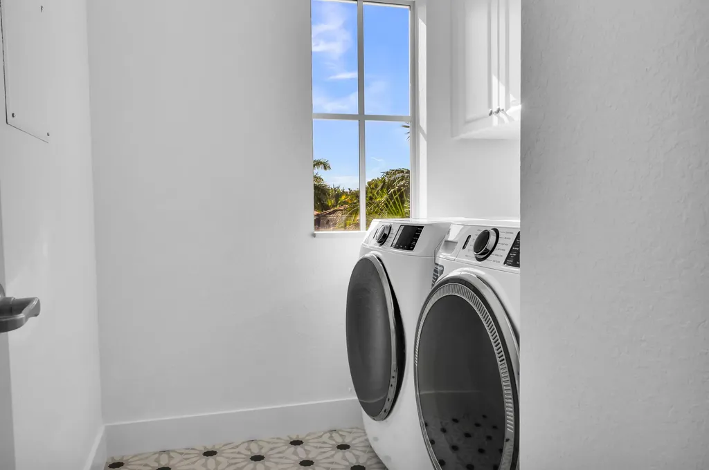 78 NW Hawthorne Place Boca Raton FL 33432