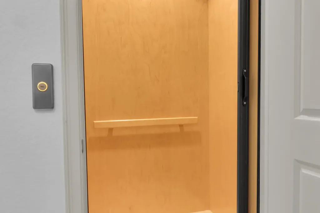 78 NW Hawthorne Place Boca Raton FL 33432