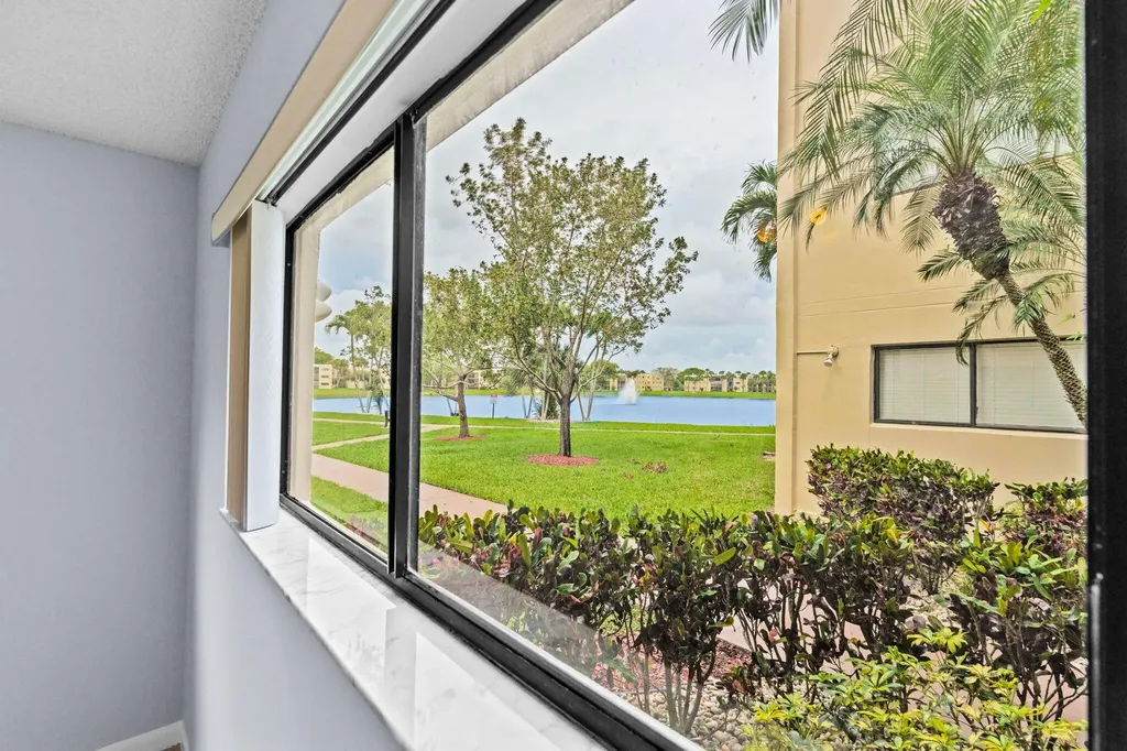 5310 Las Verdes Circle Delray Beach FL 33484