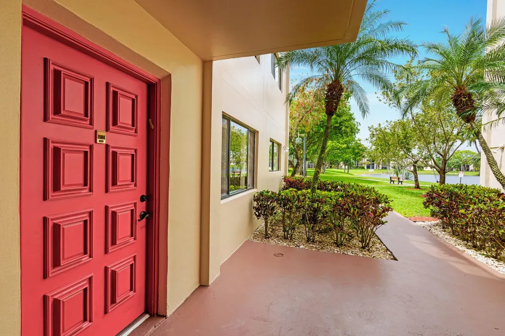 5310 Las Verdes Circle Delray Beach FL 33484
