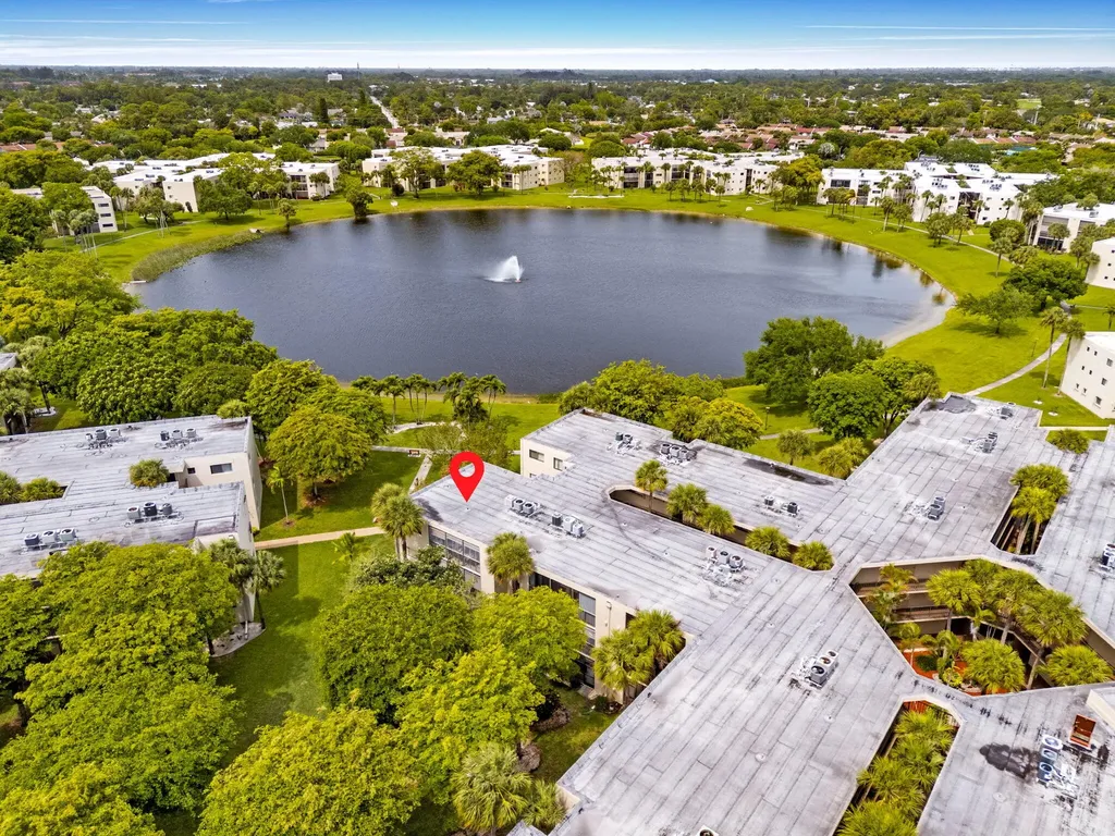5310 Las Verdes Circle Delray Beach FL 33484