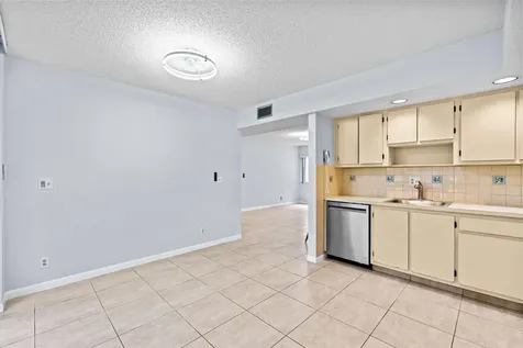 5310 Las Verdes Circle Delray Beach FL 33484