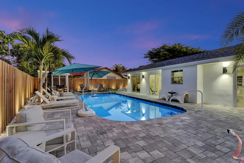 707 W Boulevard Chatelaine Delray Beach FL 33445