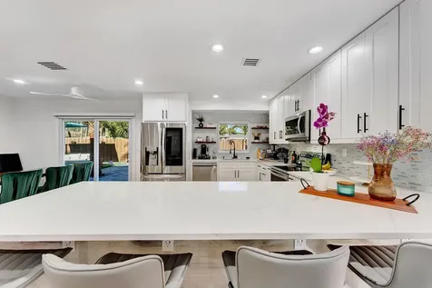707 W Boulevard Chatelaine Delray Beach FL 33445